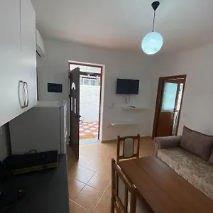 Dangolli House Apartmán Vlorë